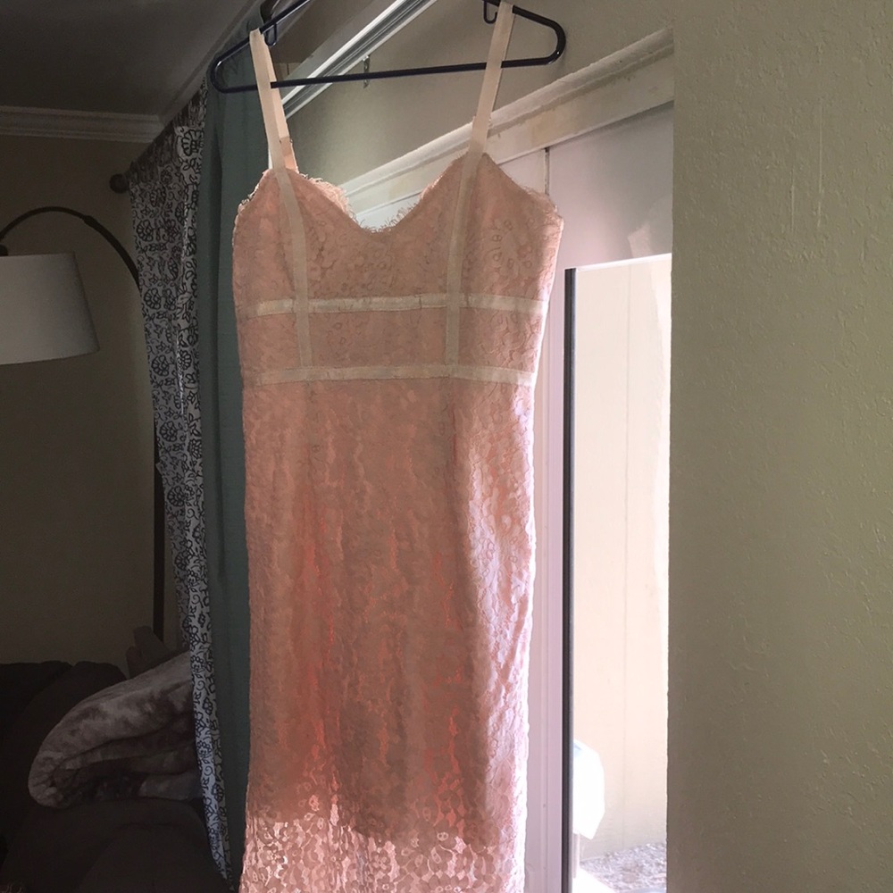 Lulu’s lace blush pink midi dress
